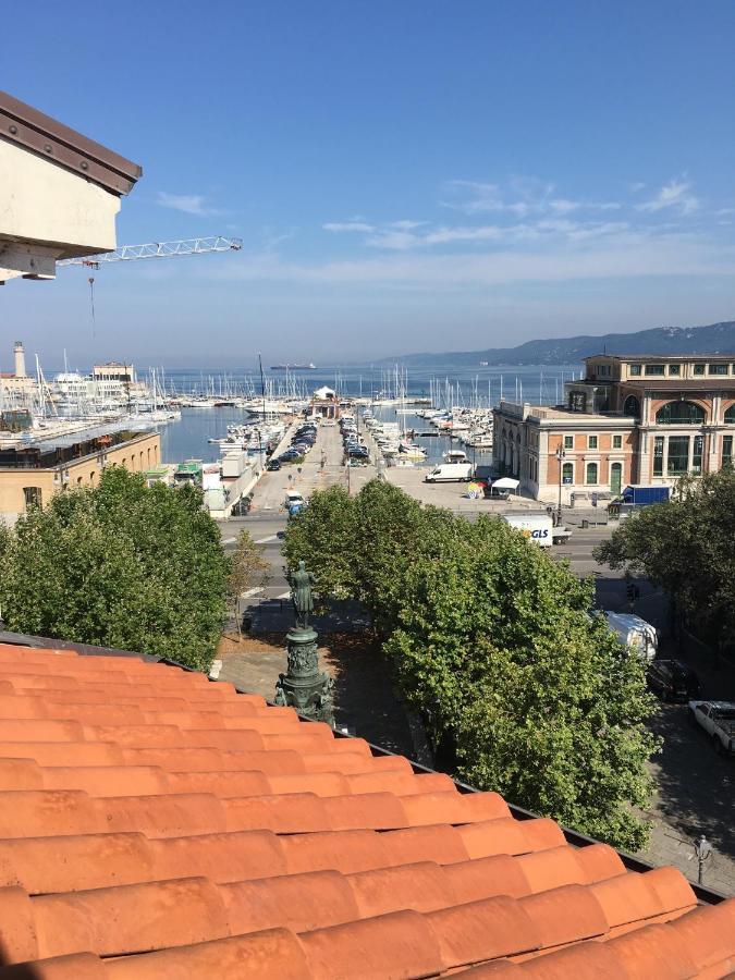 Appartement Mansarde Rive à Trieste Extérieur photo
